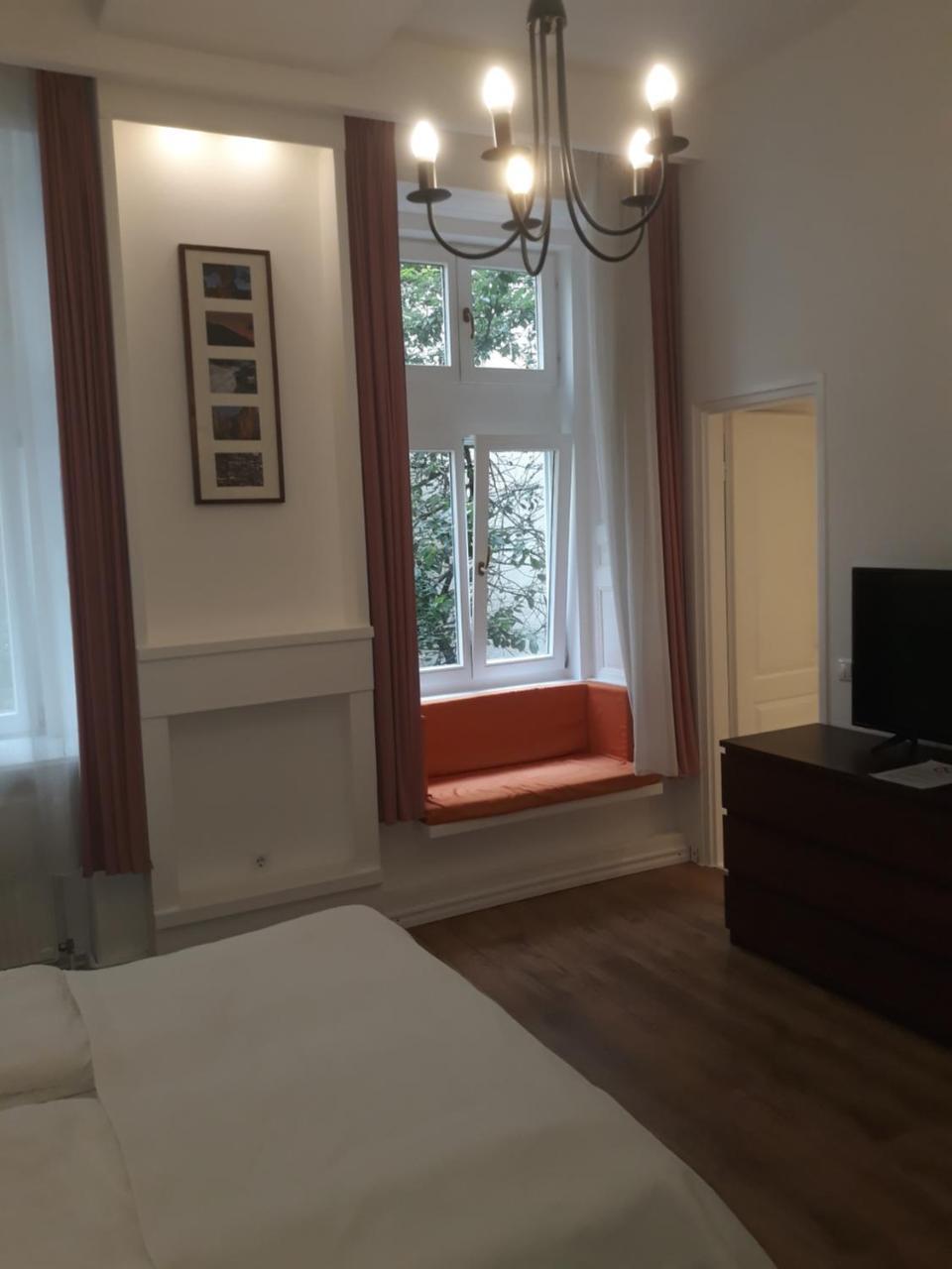 Connection Guesthouse Budapest Exterior photo
