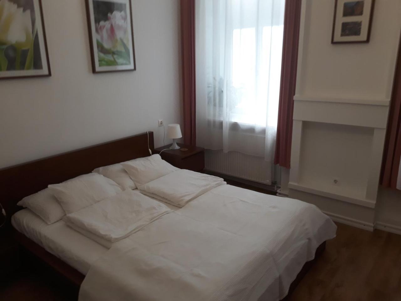 Connection Guesthouse Budapest Exterior photo