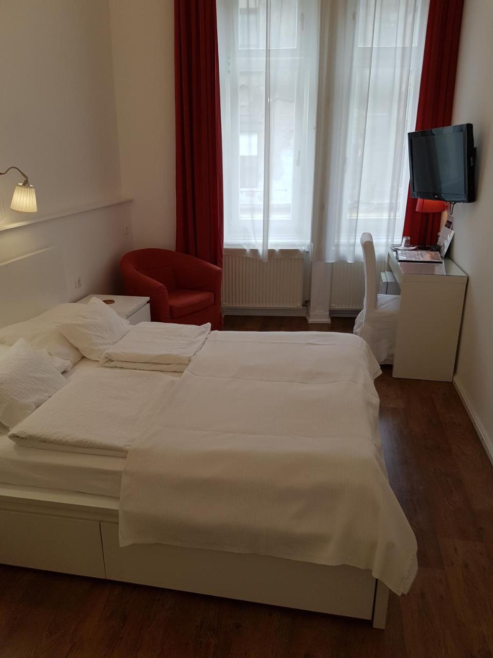 Connection Guesthouse Budapest Exterior photo