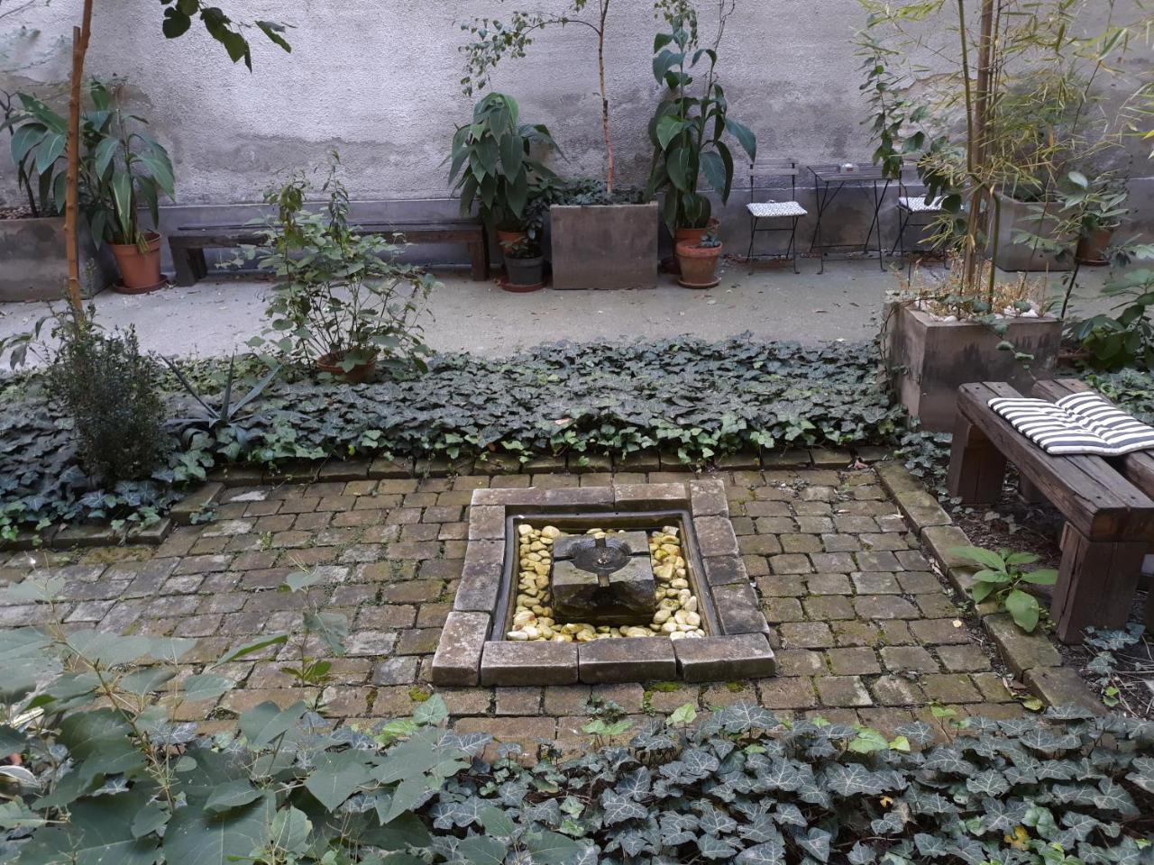 Connection Guesthouse Budapest Exterior photo